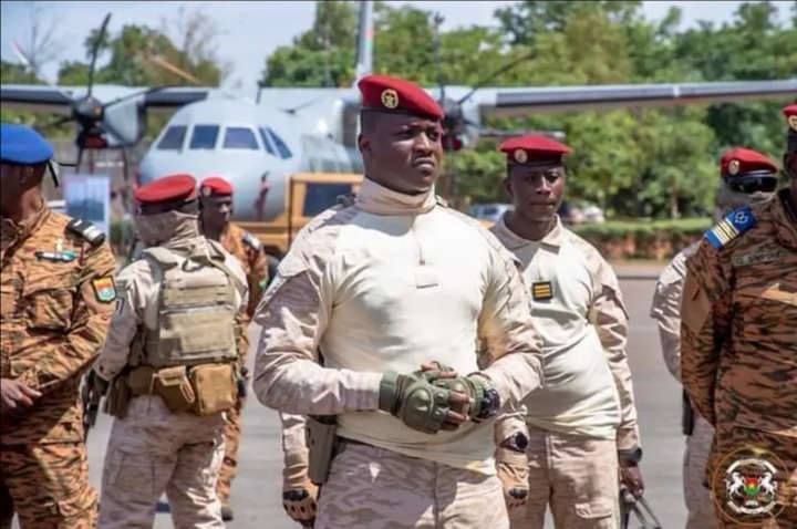 Burkina Faso Lutte Contre Le Terrorisme Le Gouvernement Renforce La S Curit Les Colis La